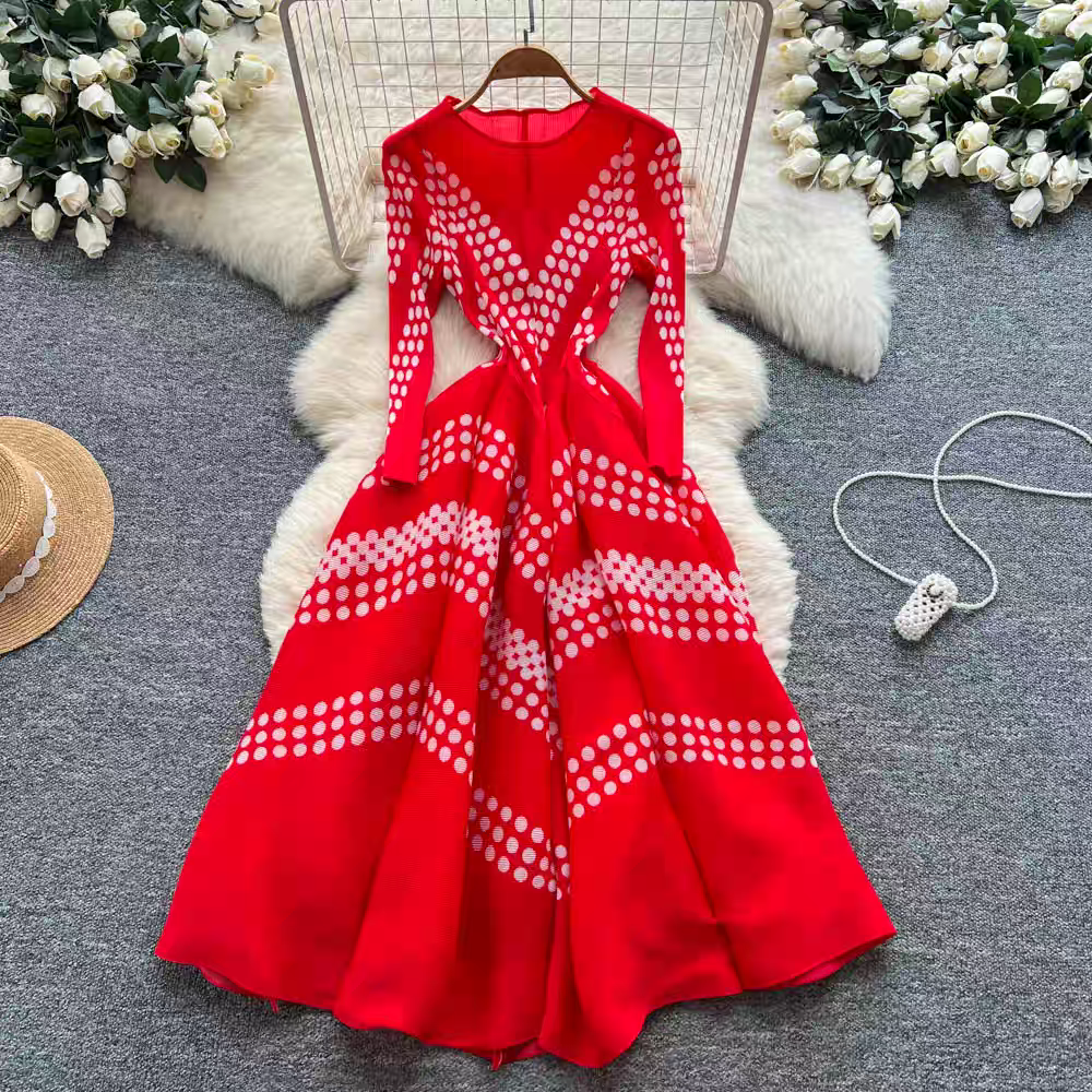Ethnic Fashion Dress - Elegant Polka Dot Pleated Dress Artistic