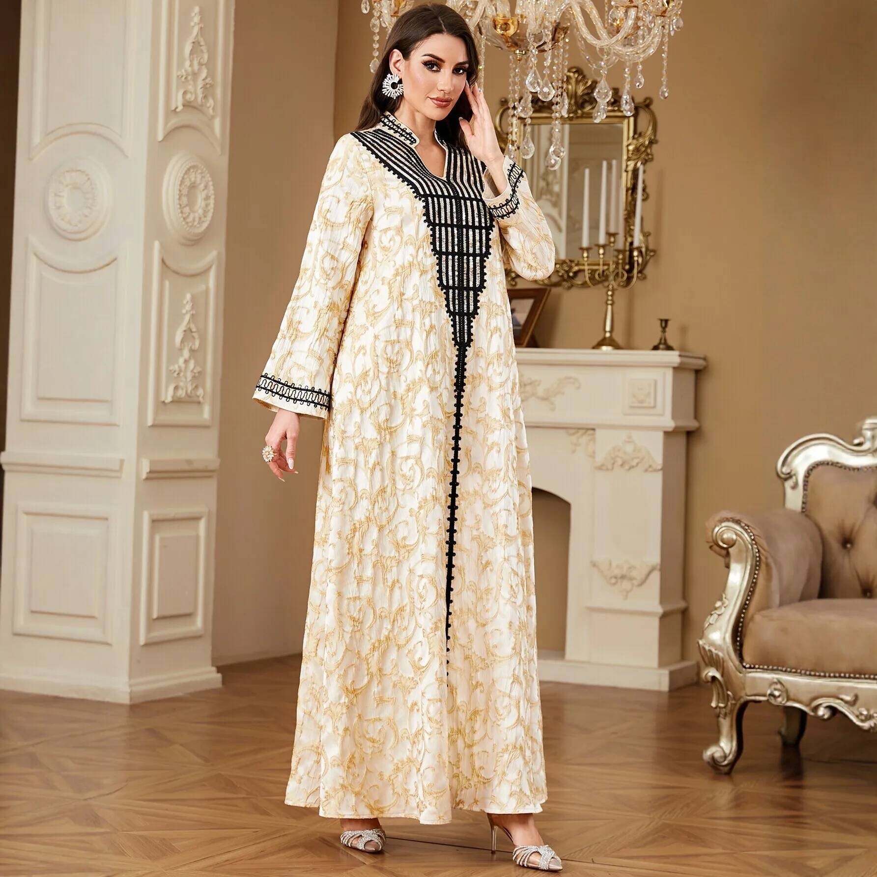 Urban Commuting Embroidered V- - Urban Ethnic Fashion ulasan dan harga