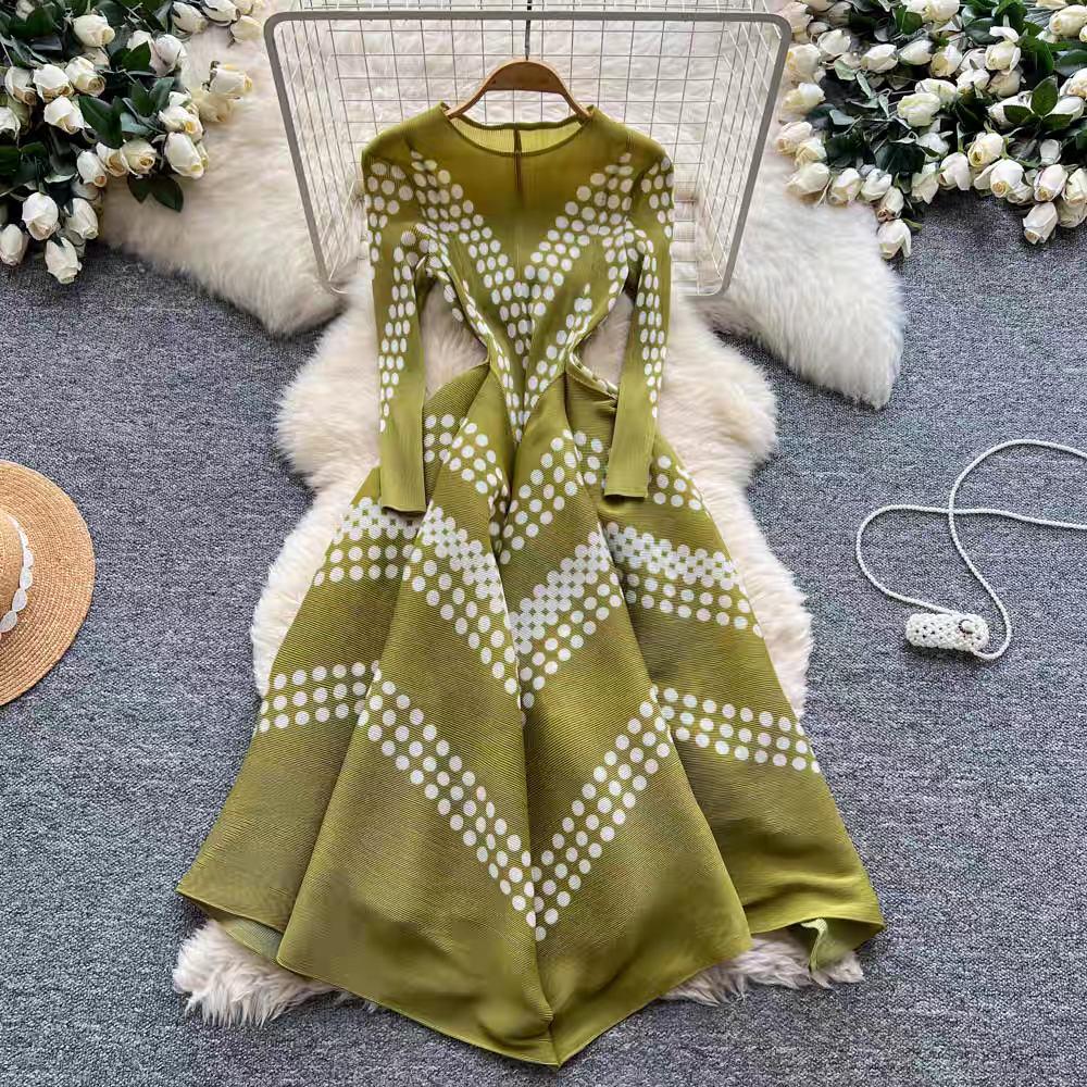 Elegant Polka Dot Pleated Dres - Ethnic Fashion Dress ulasan dan harga