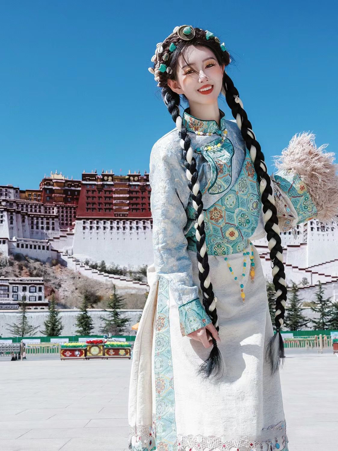 Blue Tibetan Ethnic Noblewoman - Ethnic Clothing & Online Fashion Store Khaadi Uk ulasan dan harga