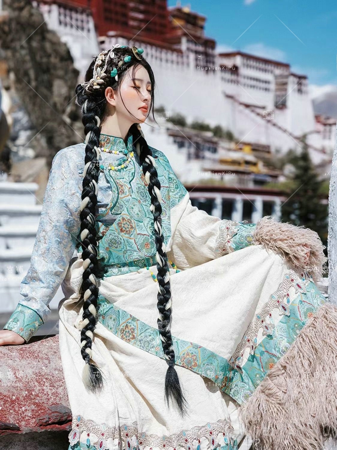 Blue Tibetan Ethnic Noblewoman - Ethnic Clothing & Online Fashion Store Khaadi Uk ulasan dan harga