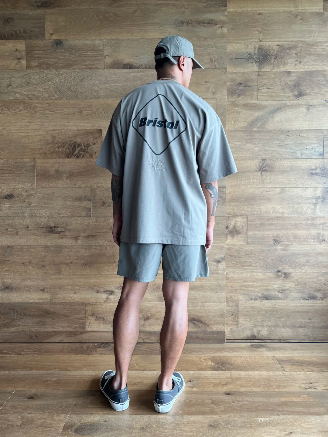 MADNESS X FCRB Double Box Logo - Urban Ethnic Fashion ulasan dan harga