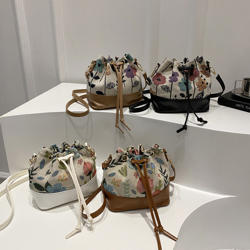 Ethnic Style Crossbody Shoulde - Ethnic Fashion For Ladies ulasan dan harga