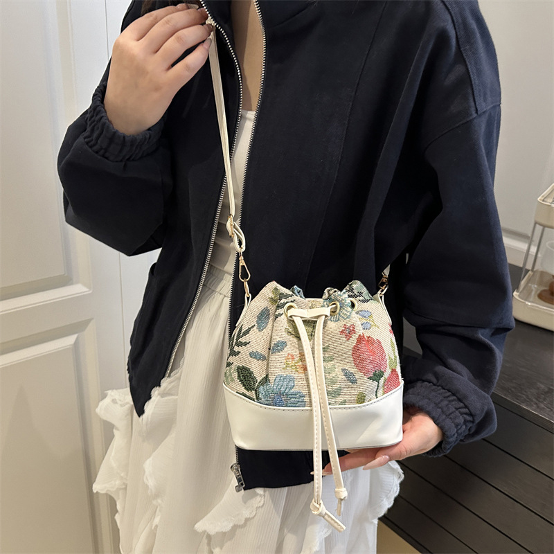 Ethnic Style Crossbody Shoulde - Ethnic Fashion For Ladies ulasan dan harga